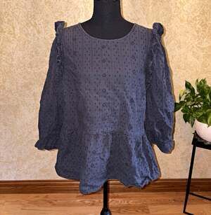 Universal Thread Women's Plus 2XL Blue Eyelet Peplum Blouse Round Neck 3/4 Puff